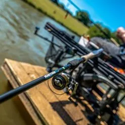 Preston Ignition 9'Carp Feeder